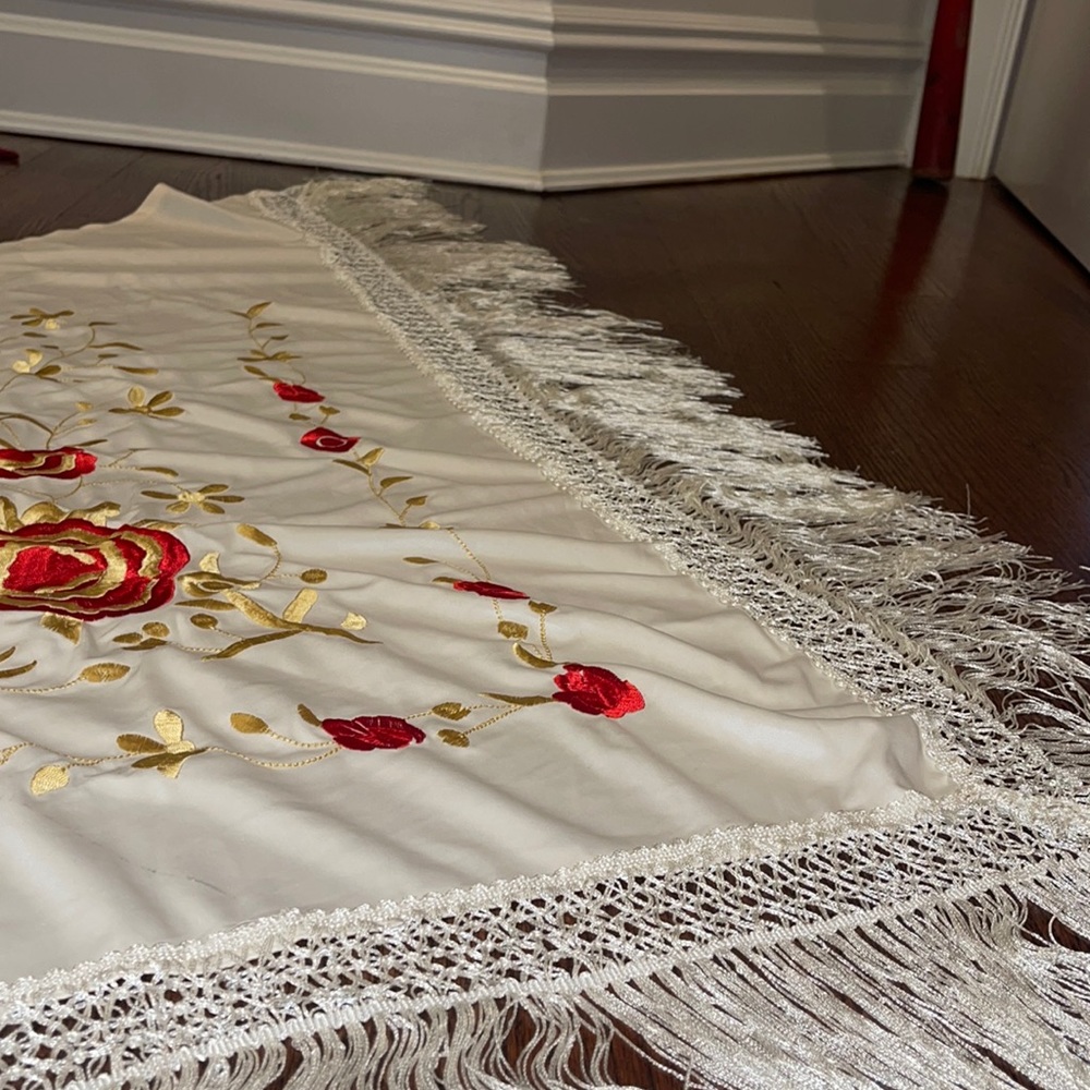 Beautiful silk cream shawl!